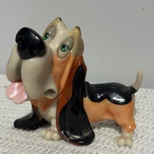 Ceramic Basset Hound Dog Figurine/glasses holder